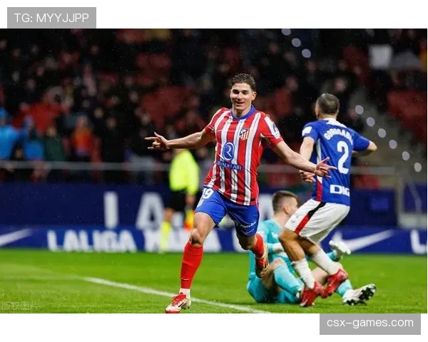 西蒙尼在关键战役中的表现稳健，助球队实现逆转胜利